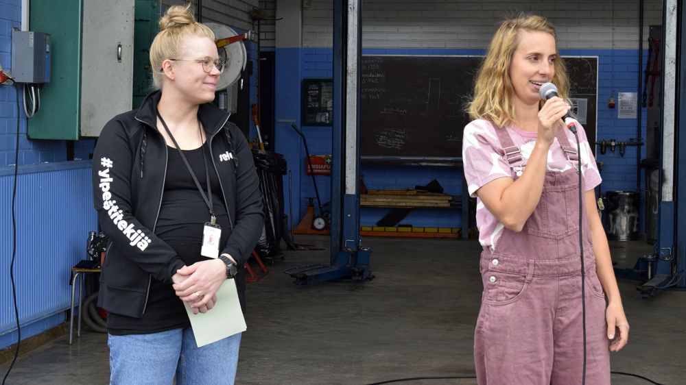 Sedun maatalouspuolen opettaja Johanna Metsälä haastatteli Maalaisjärki Annaa eli Anna Länsisalmi-Keisalaa maatalousyrittäjän arjesta_