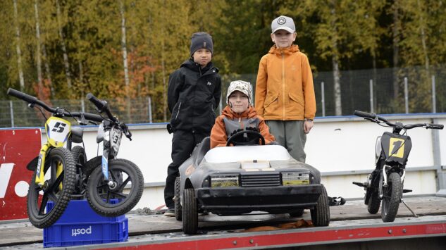 Neiron ajoneuvopäivä1
