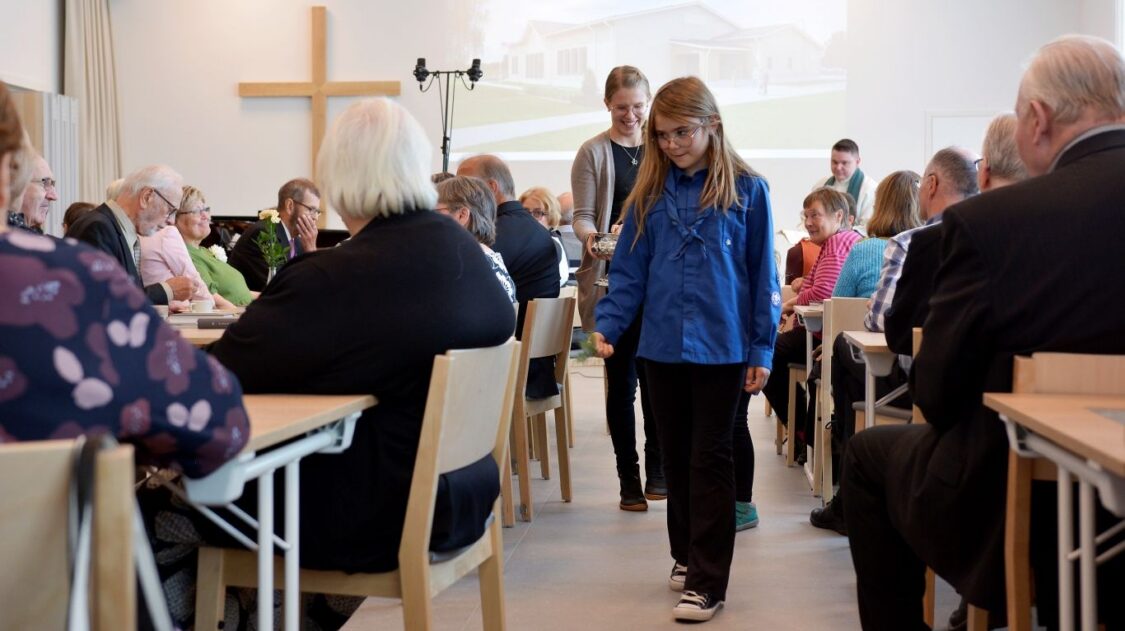 Uuden seurakuntakeskuksen avajaiset 1