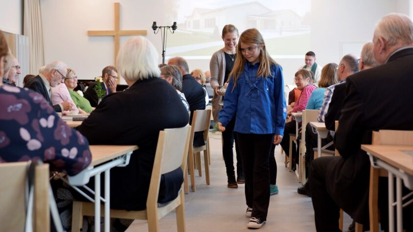 Uuden seurakuntakeskuksen avajaiset 1