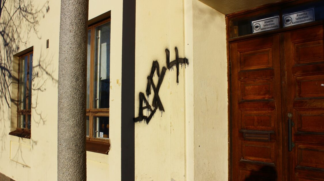 puhelinmuseo graffiti