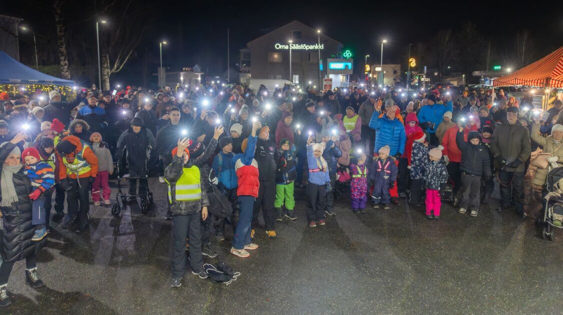 Yleisökuva joulunavaus2024